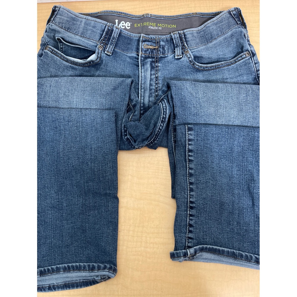 Lee Extreme Motion Athletic Fit Jeans Mens 34x32 Medium Wash Blue Denim